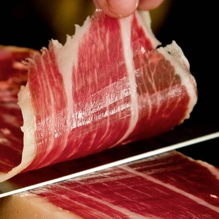 Fiambrerías - Jamón crudo y fiambres